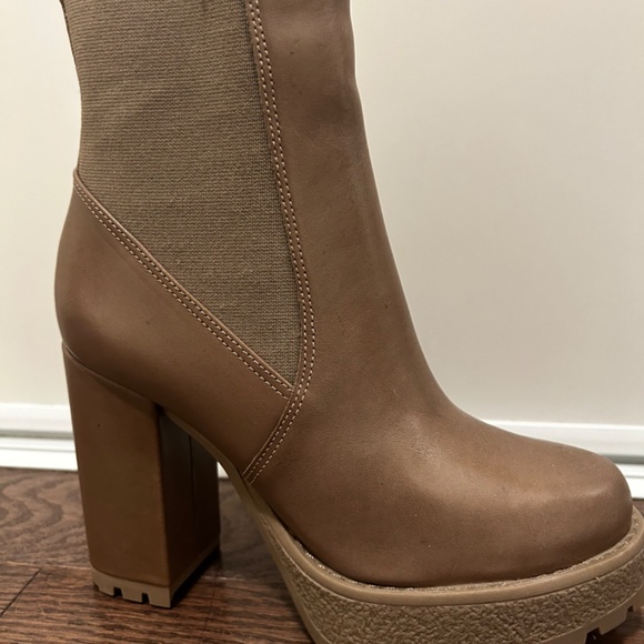 SOLD!!! SCHUTZ Billie Platform Leather Boot (BRAND NEW) - Picture 8 of 9